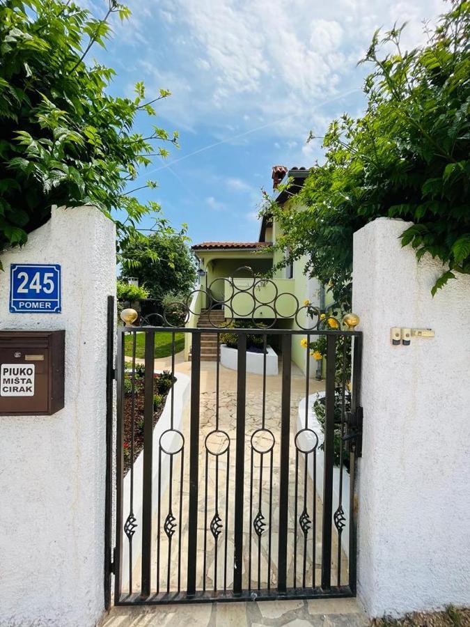 Pomerino Apartmans Zewnętrze zdjęcie